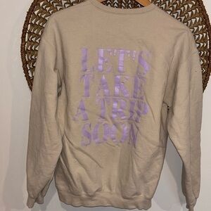 Gildan tan Let’s take a Trip Soon crewneck sweatshirt size medium